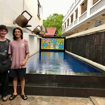 Gecko Hostel Siem Reap Exterior photo